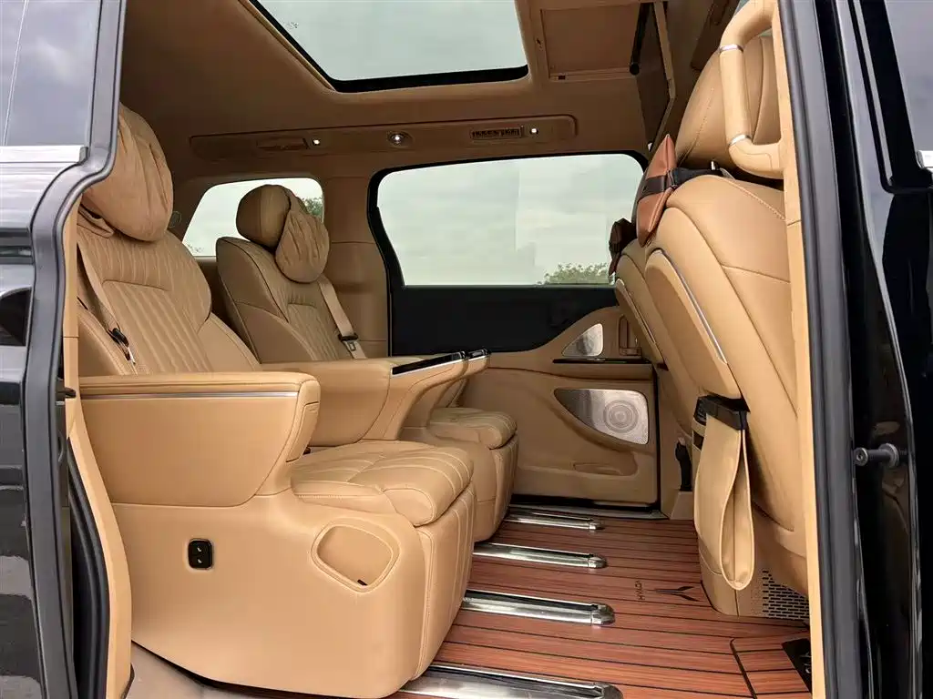Voyah Auto Voyah Dreamer 2025 PHEV AWD Flagship Kunpeng Edition фото 9