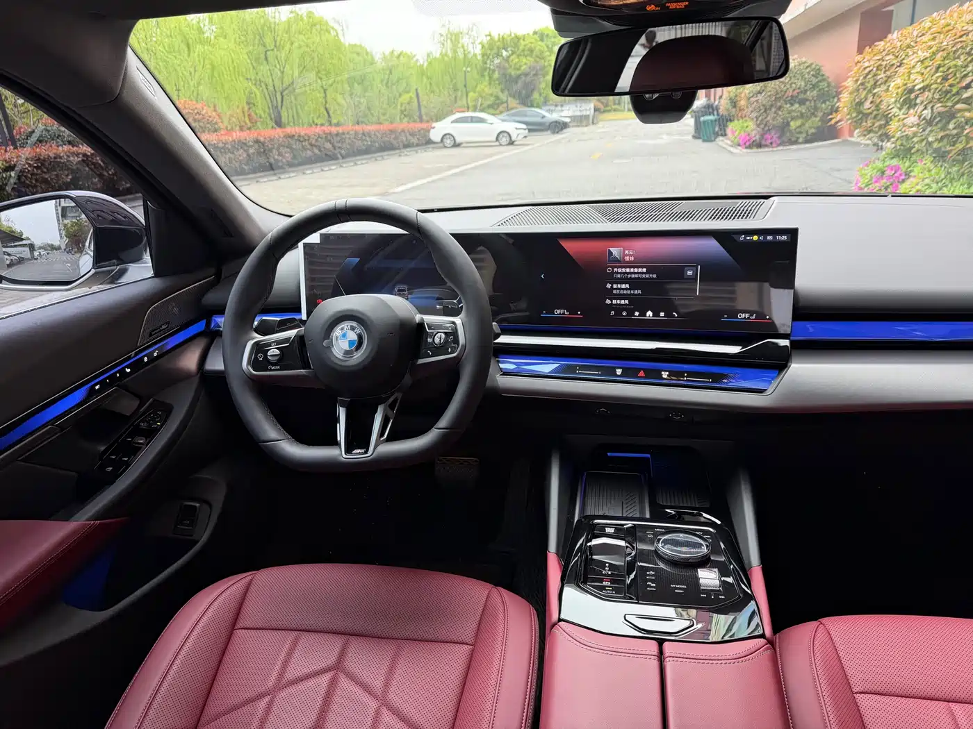 BMW 5 Series 2024 525Li M Sport Package фото 7