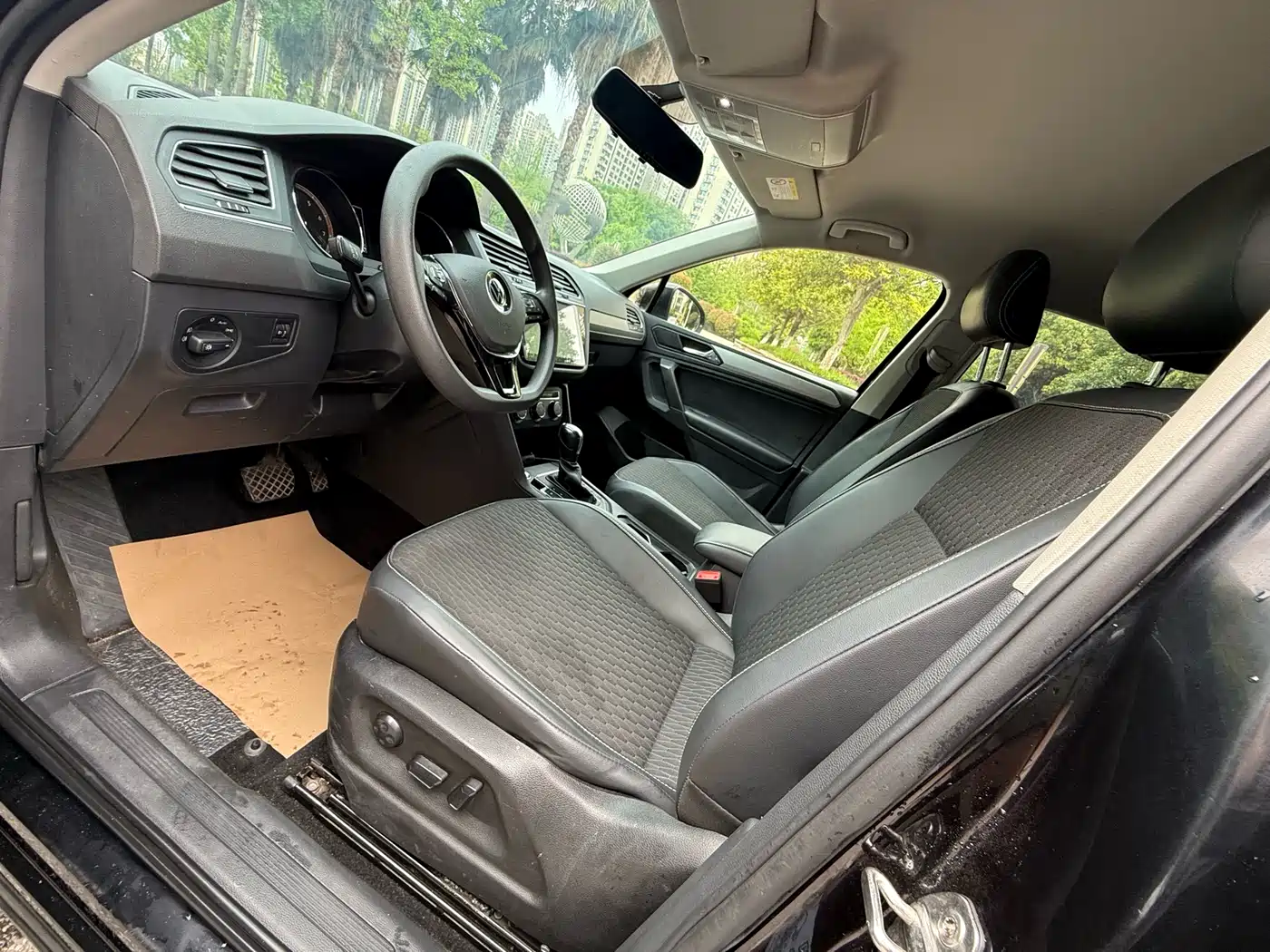 Volkswagen Tiguan L 2021 280TSI Automatic 2WD Smart фото 9