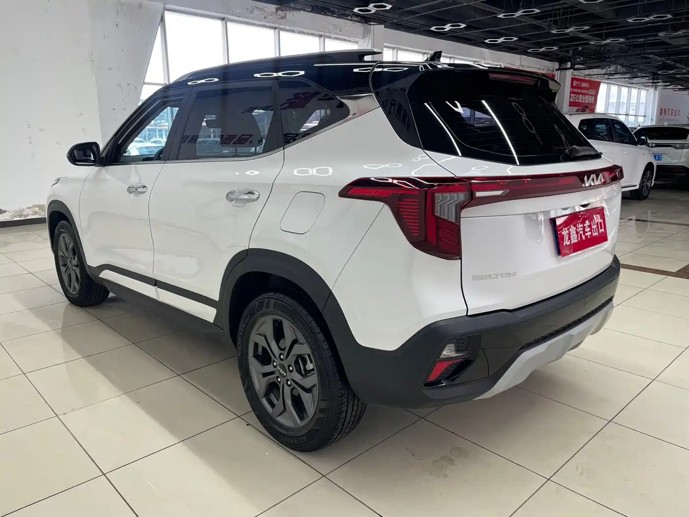 Kia Seltos 2023 1.5L CVT Luxury Edition фото 6