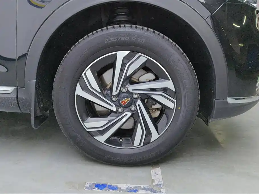 Hongqi HS5 2022 Facelift 2.0T Smart Flag Enjoyment Edition фото 6