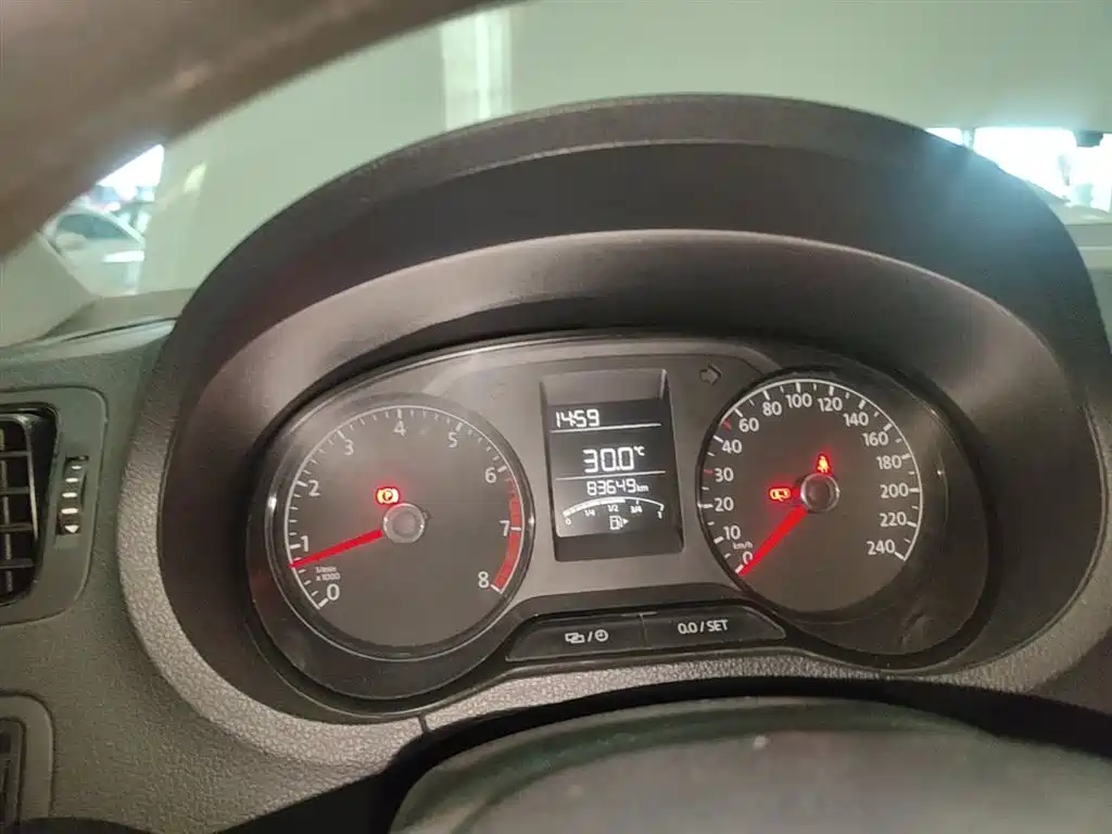 Volkswagen Polo 2016 1.4L Manual Trend фото 12