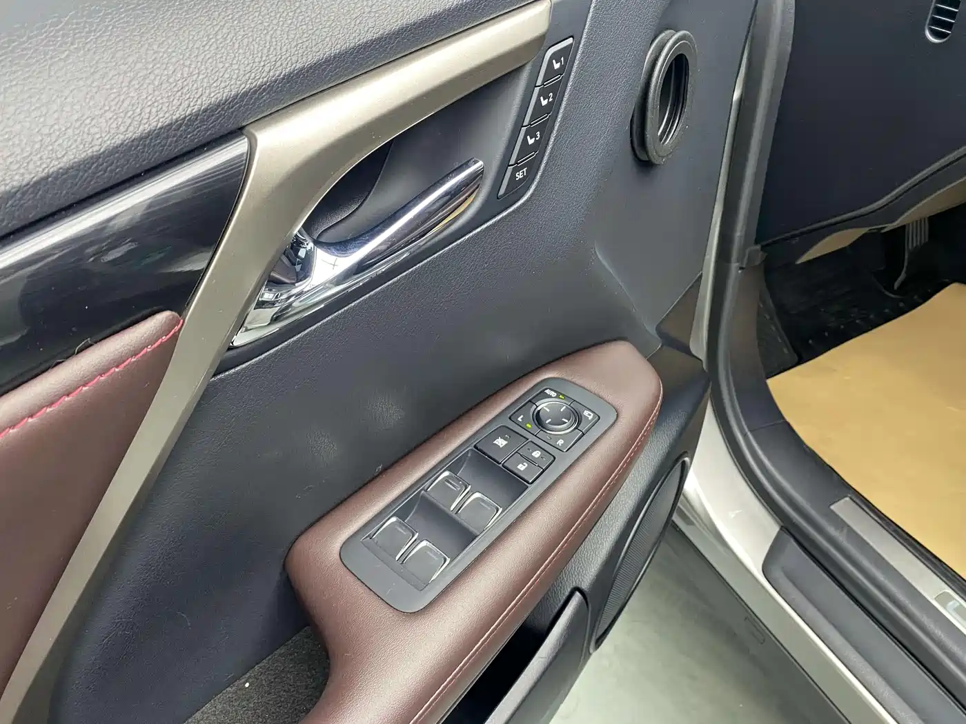 Lexus RX 2020 Facelift 300 AWD Elegance Edition фото 30