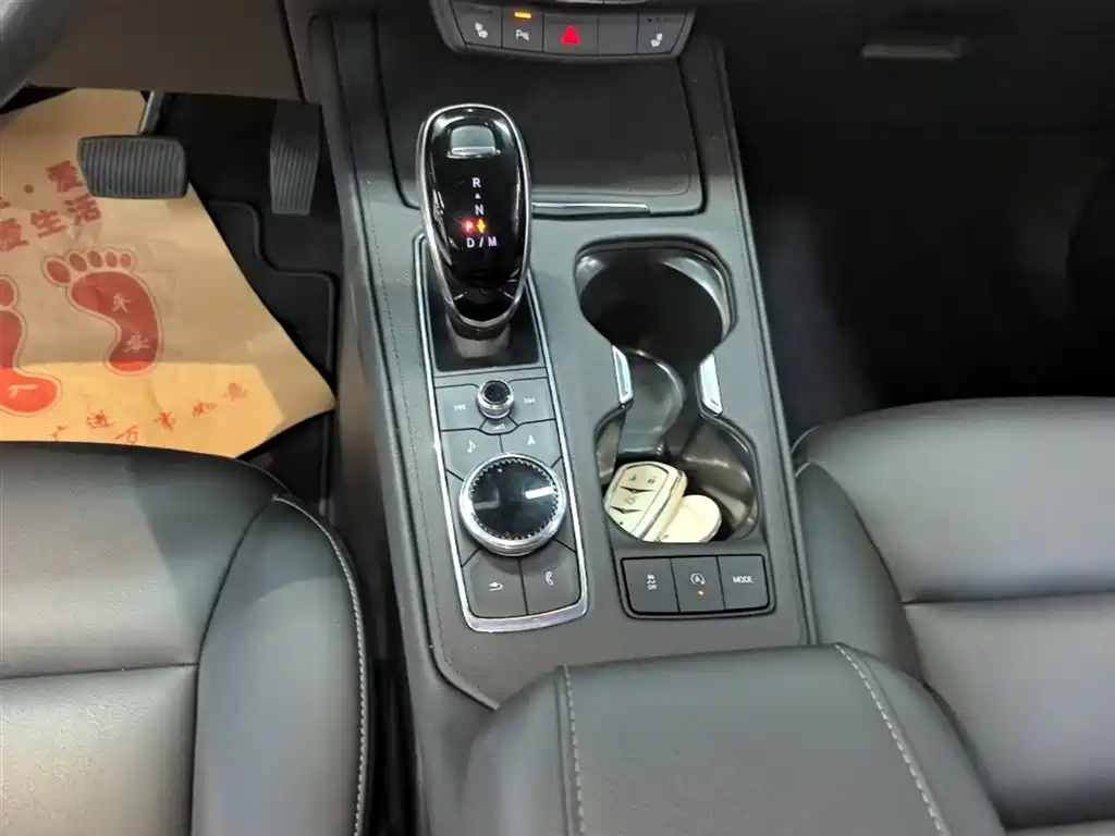 Cadillac XT4 2020 Facelift 28T 2WD Leading фото 14