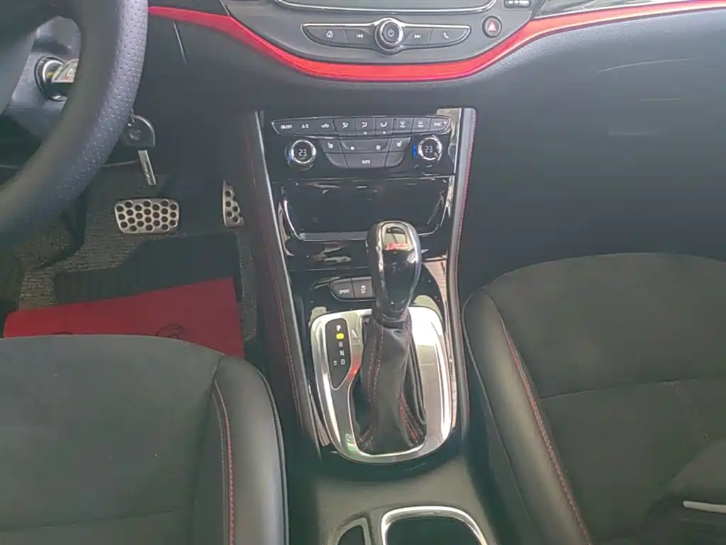 Buick Verano 2019 Hatchback GS 20T DCT Leading фото 14