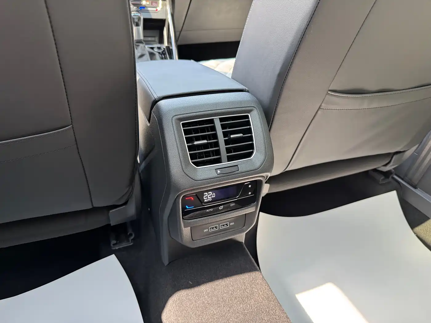 Volkswagen Tayron 2023 280TSI 2WD Luxury Plus Advanced Edition фото 19