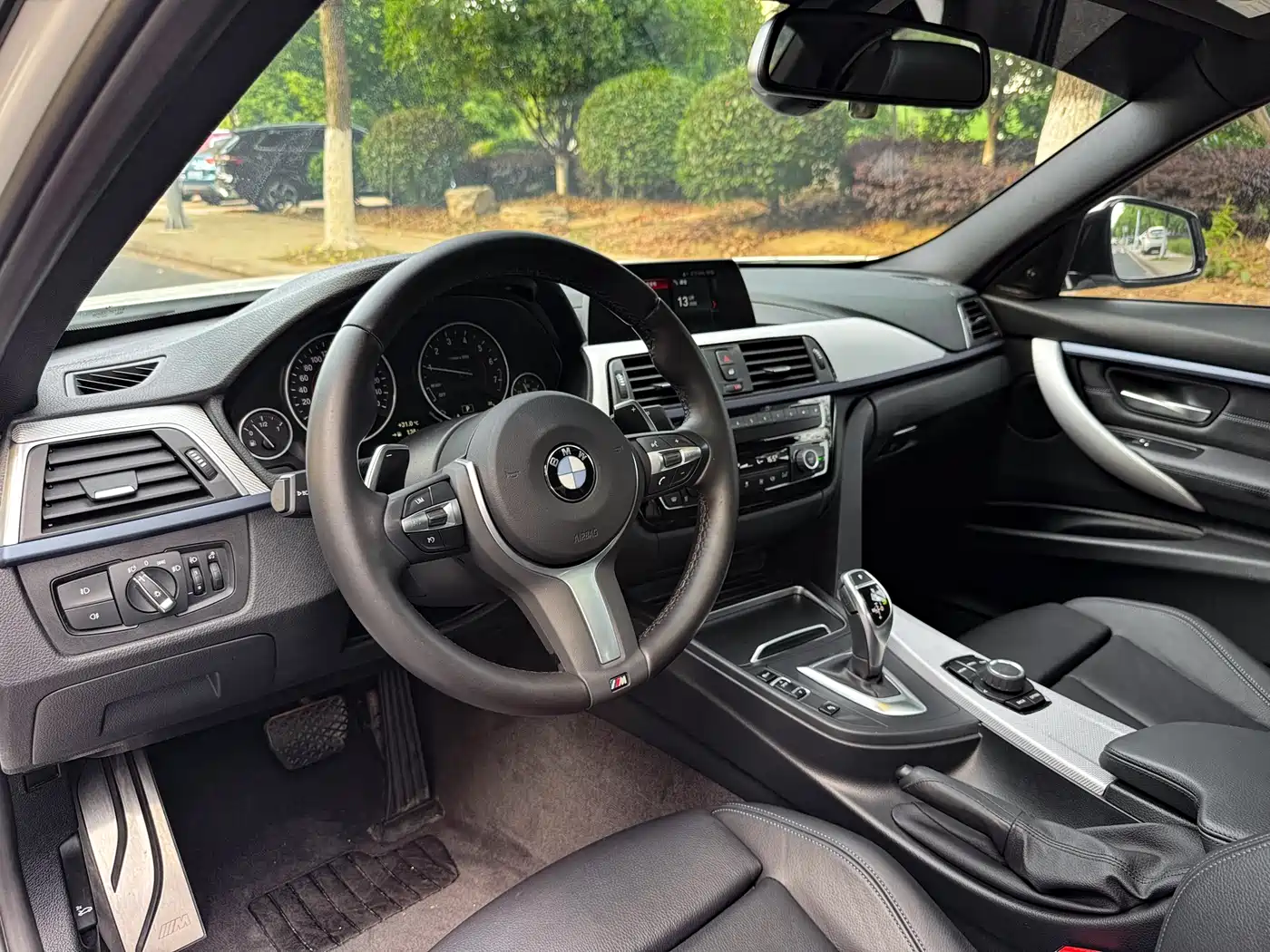 BMW 3 Series 2018 320i M Sport Package фото 9