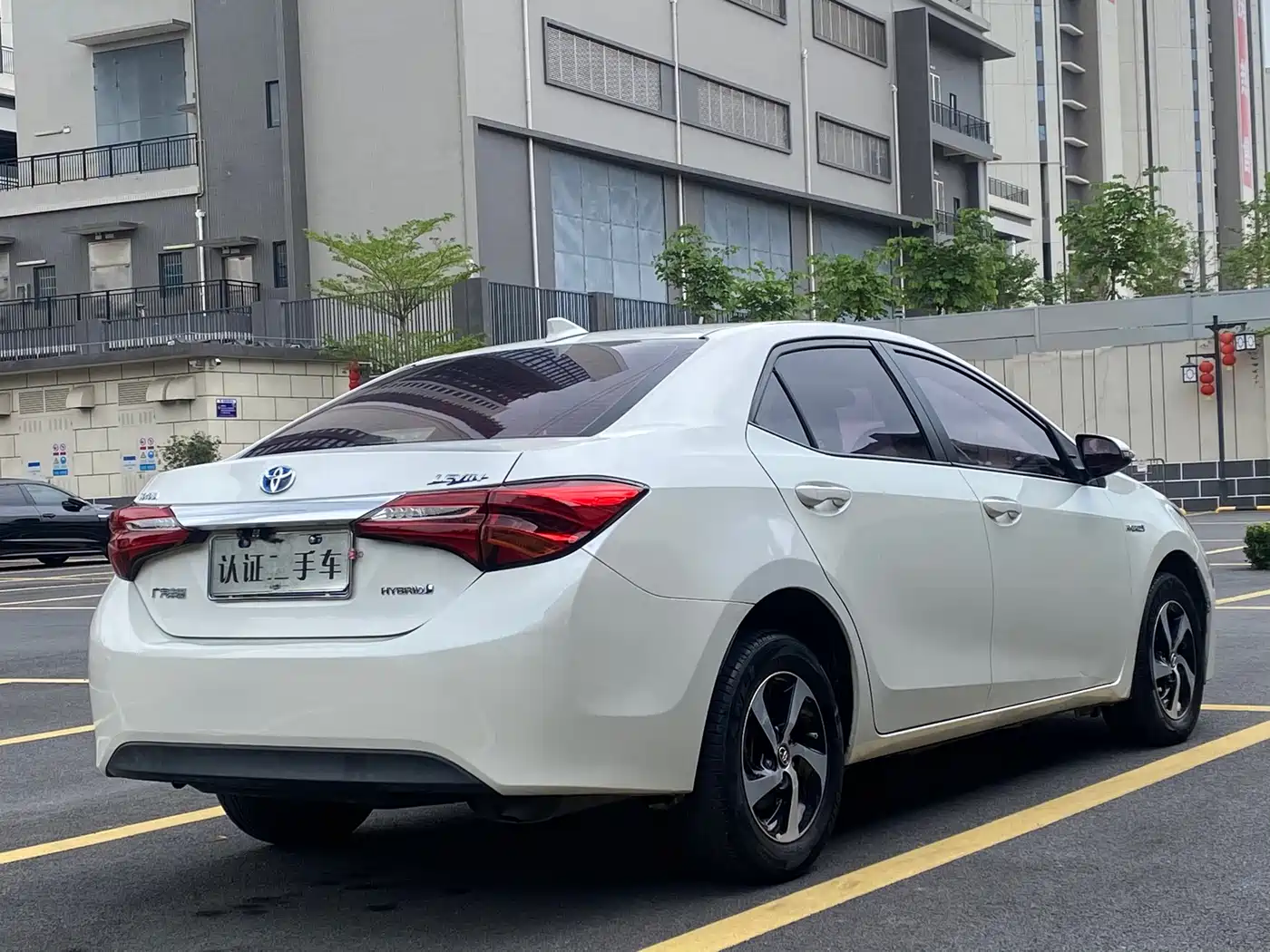 Toyota Levin 2017 Facelift Hybrid 1.8H GS E-CVT Elite Sunroof Edition China V фото 4