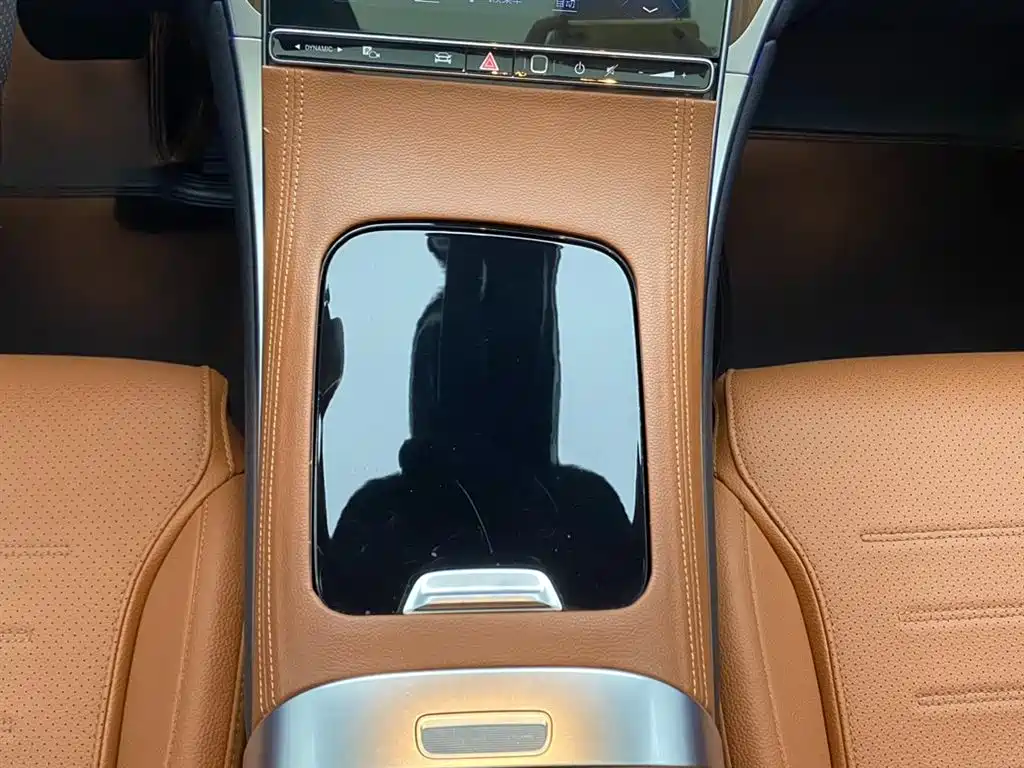 Mercedes-Benz GLC 2023 GLC 300 L 4MATIC Sport 5-Seater фото 22