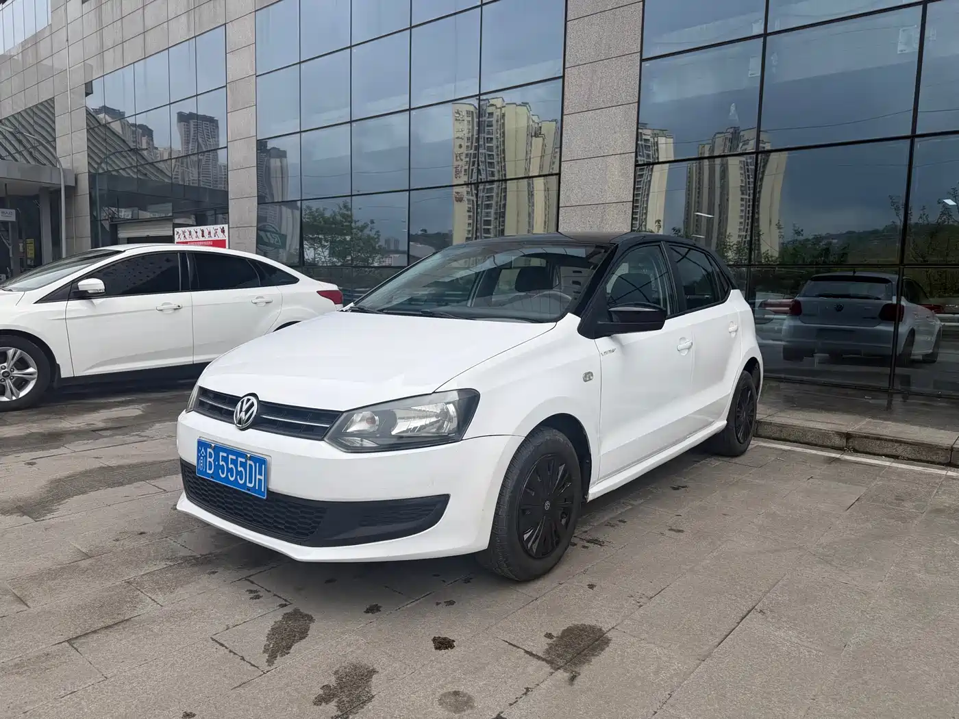 Volkswagen Polo 2011 1.4L Manual Joy Edition