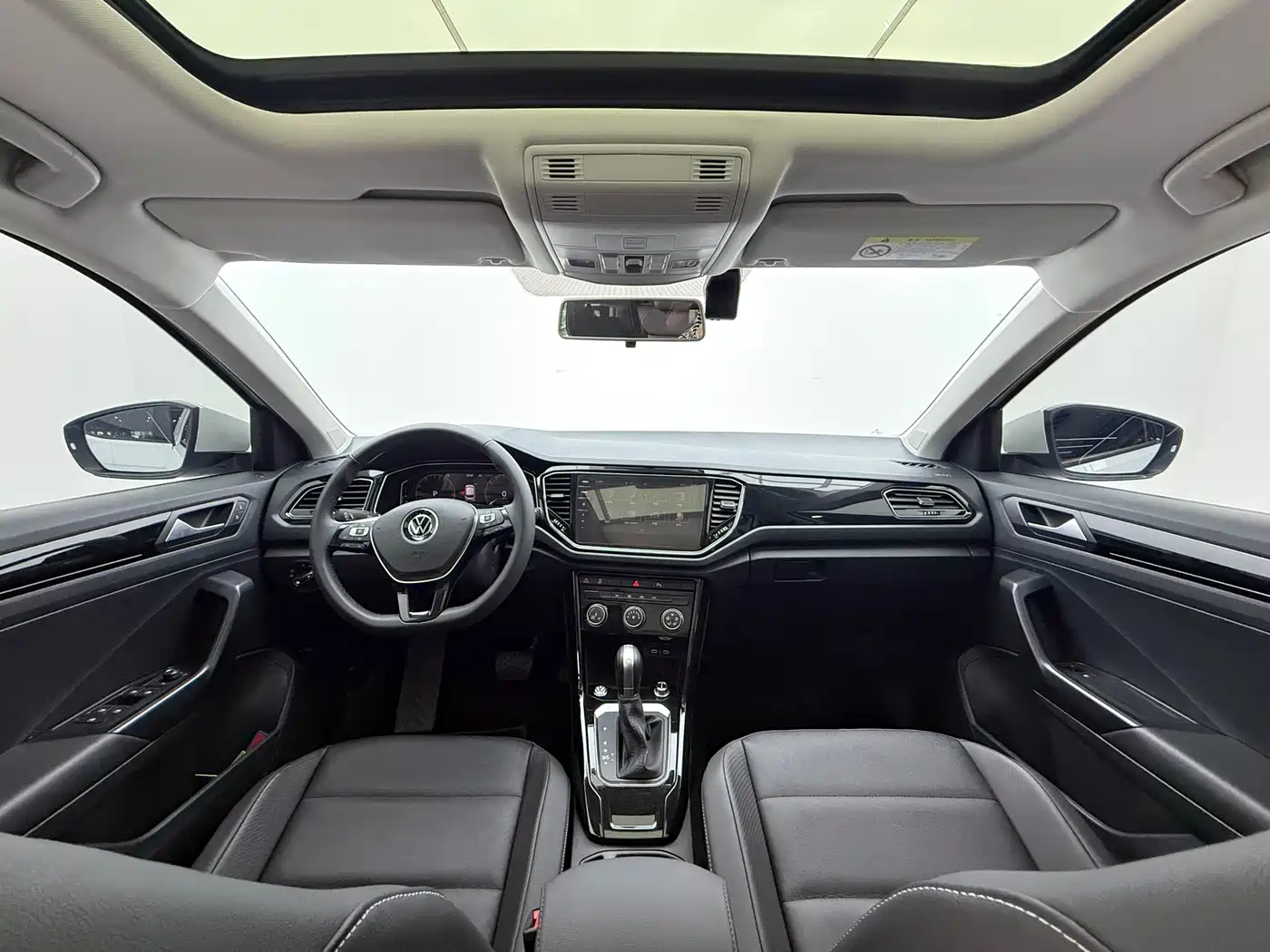 Volkswagen T-ROC 2022 280TSI DSG 2WD Comfort PLUS фото 8