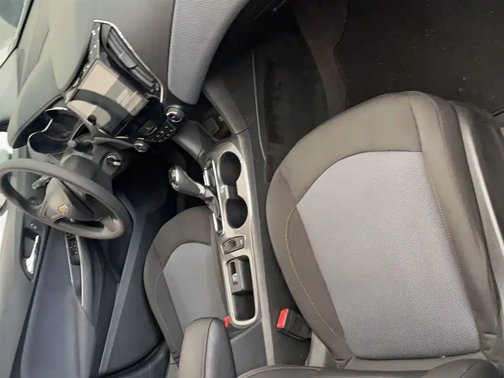 Chevrolet Cruze 2018 320 Automatic Pioneer Sunroof Edition фото 9