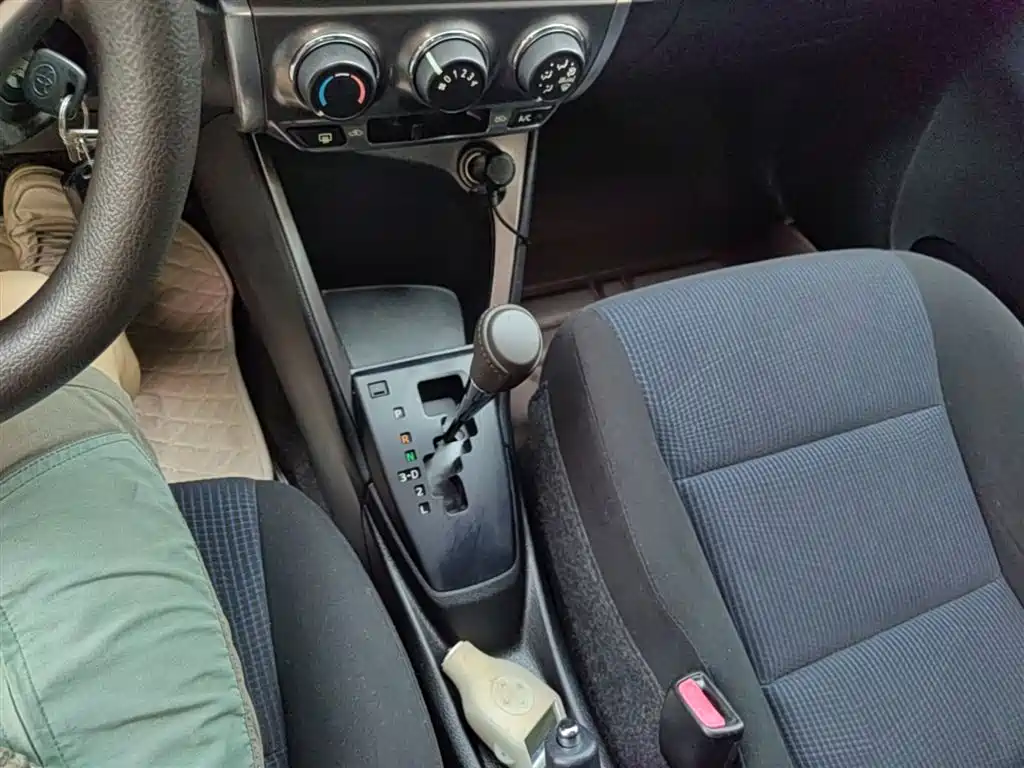 Toyota YARiS L Zhi Xuan 2015 1.5E Auto Charming Edition фото 14