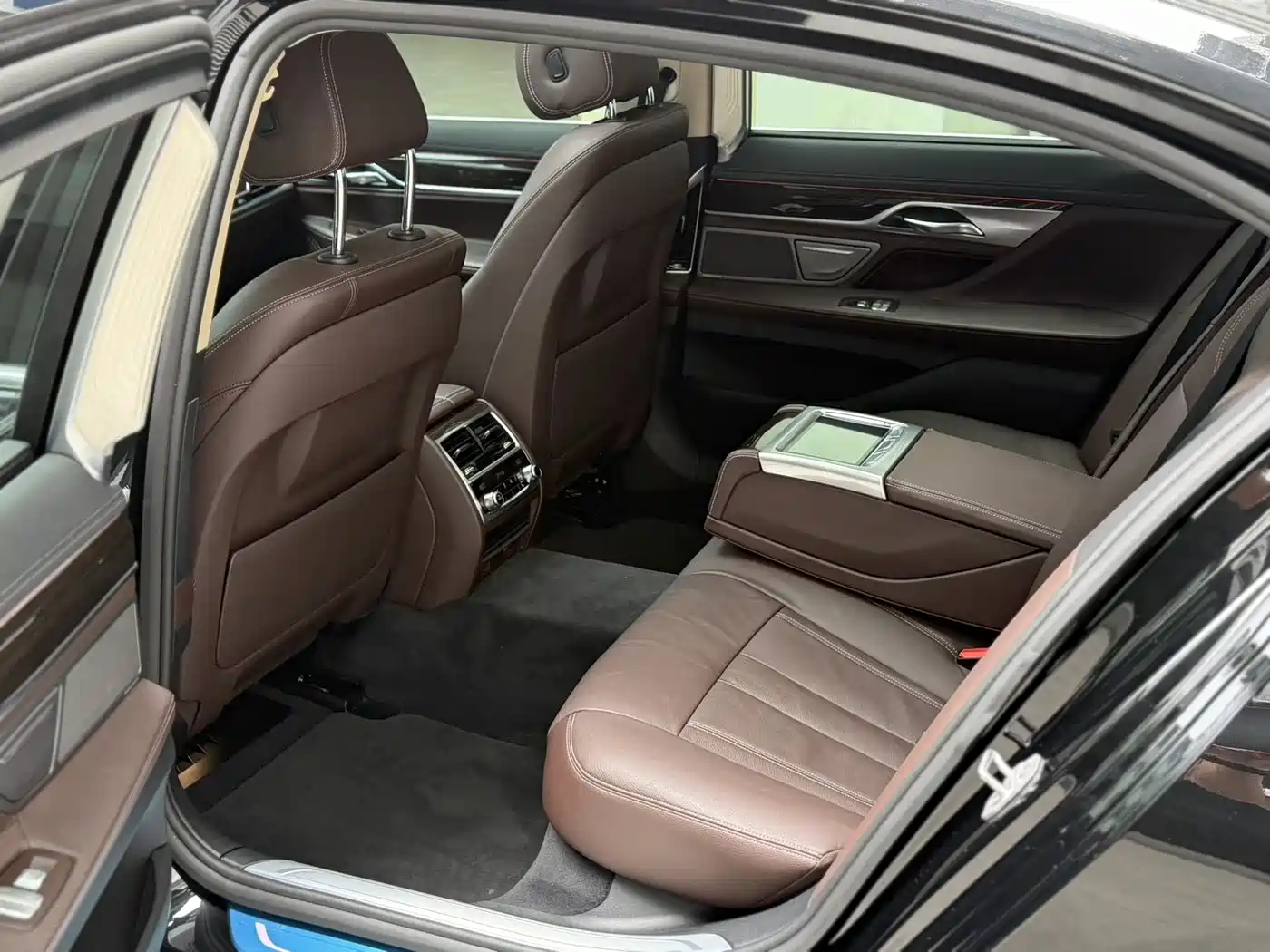 BMW 7 Series 2016 730Li Luxury фото 6
