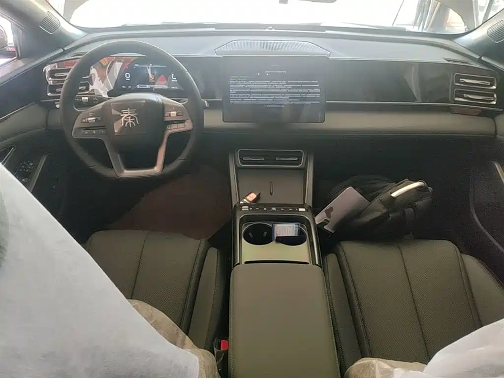 BYD Qin L 2026 DM-i 128KM Progressive фото 10