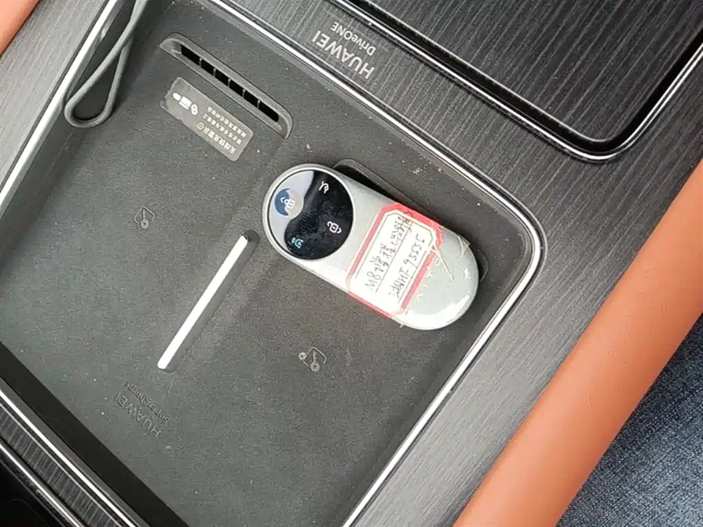 AITO Wenjie AITO M8 2025 Range Extender Max+ Edition 53.4kWh 5-seater фото 9