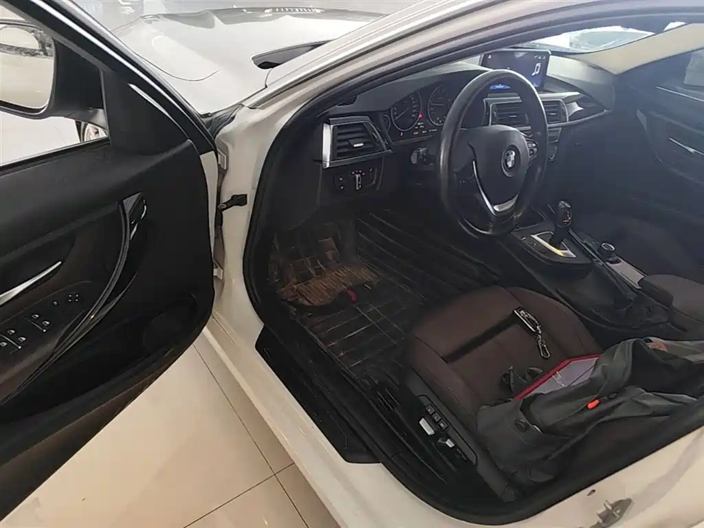 BMW 3 Series 2018 320Li Fashion Style фото 16