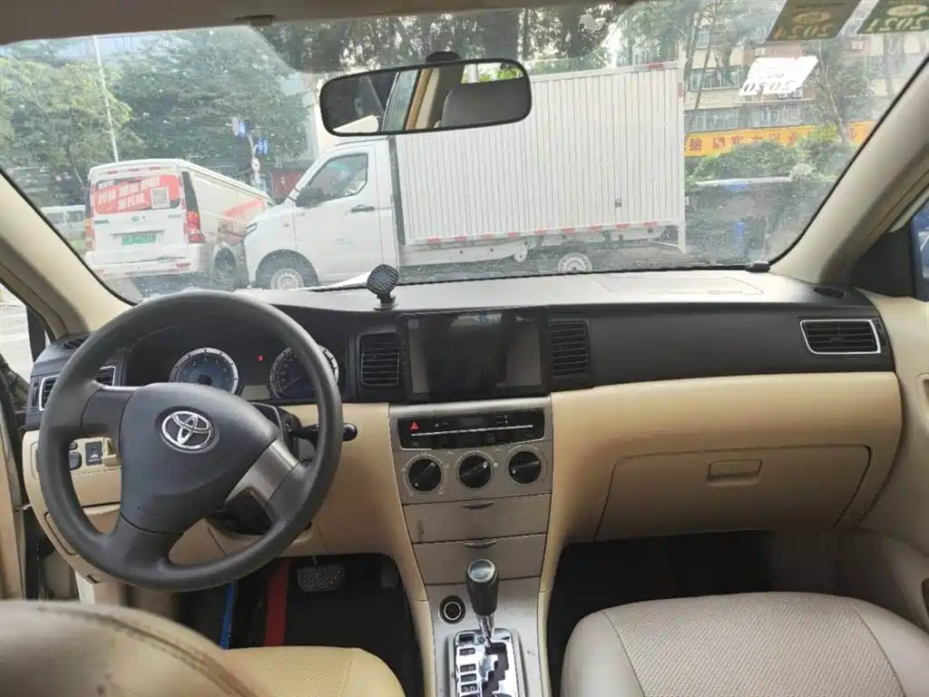 Toyota Corolla 2013 1.6L Automatic Luxury фото 5