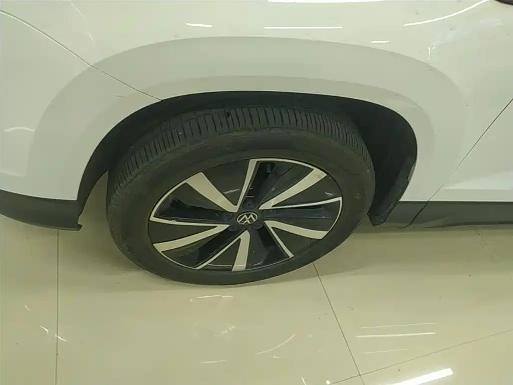 Volkswagen Tharu 2023 300TSI 2WD Bright Moon Edition фото 23