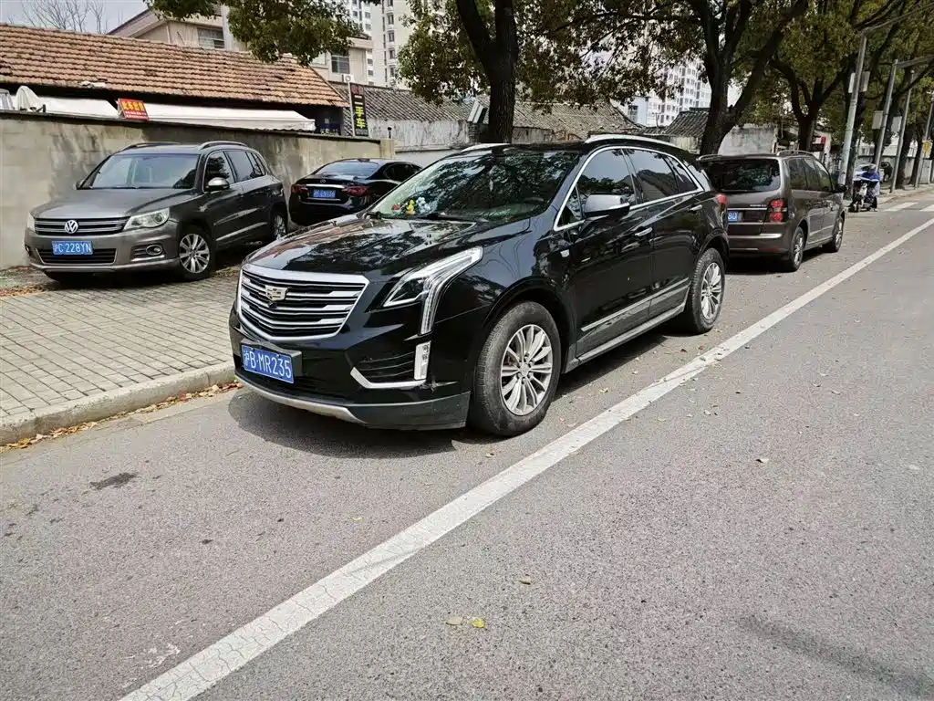 Cadillac XT5 2017 2017 Anniversary Edition 28T 4WD Luxury