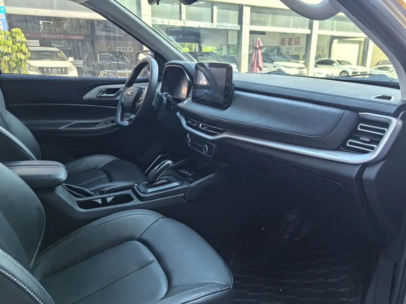 Jiangling Yuhu 7 2023 2023 2.0T Automatic Diesel 2WD Comfort Standard Wheelbase
