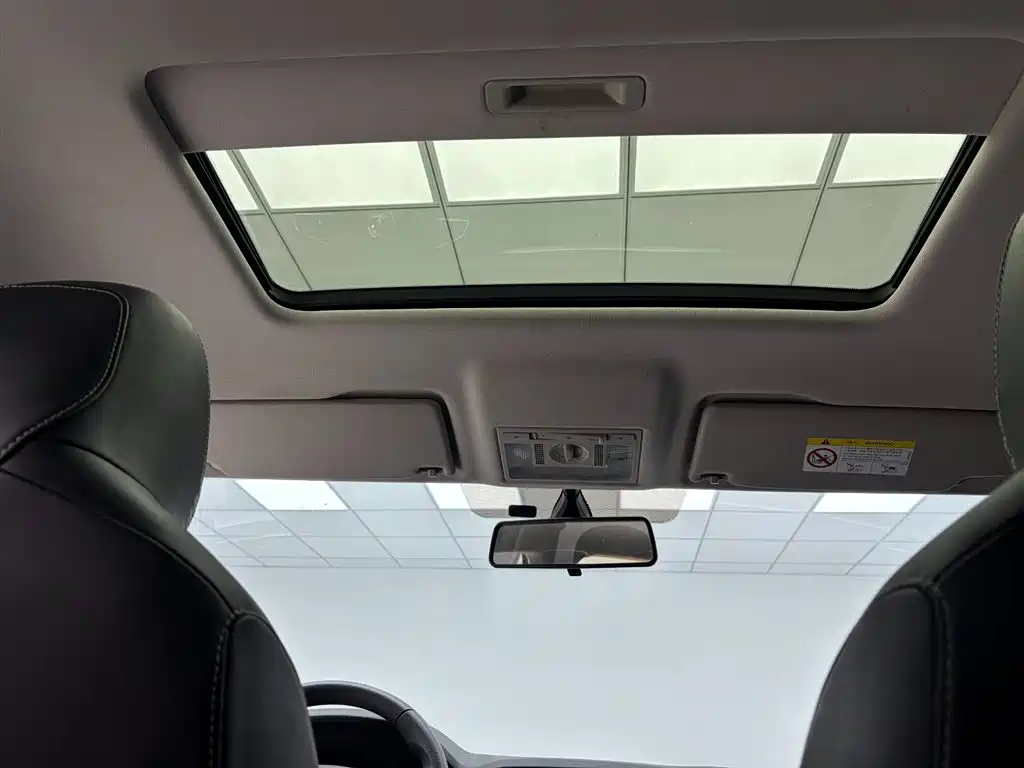 Škoda Kamiq 2021 1.5L Manual Comfort фото 16