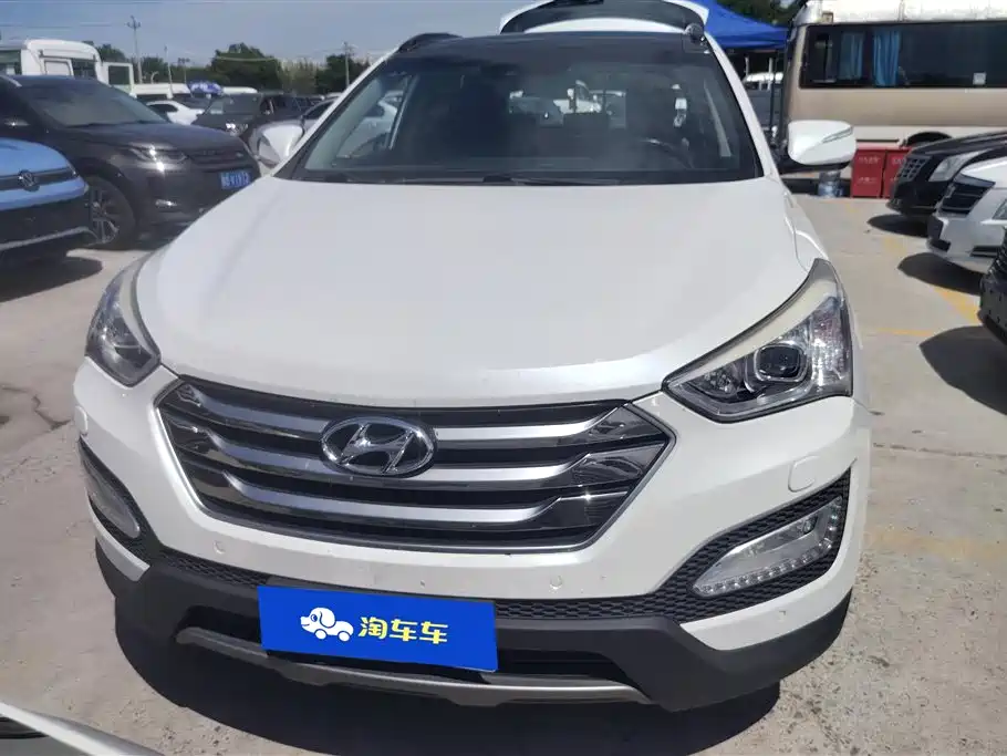 Hyundai Santa Fe 2015 2.0T Automatic 4WD Smart 7-seater фото 2