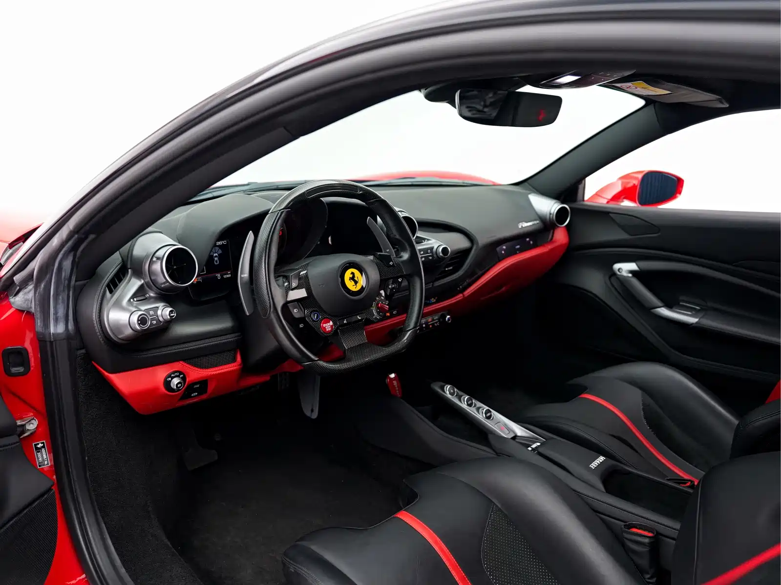 Фото 9 - Ferrari F8