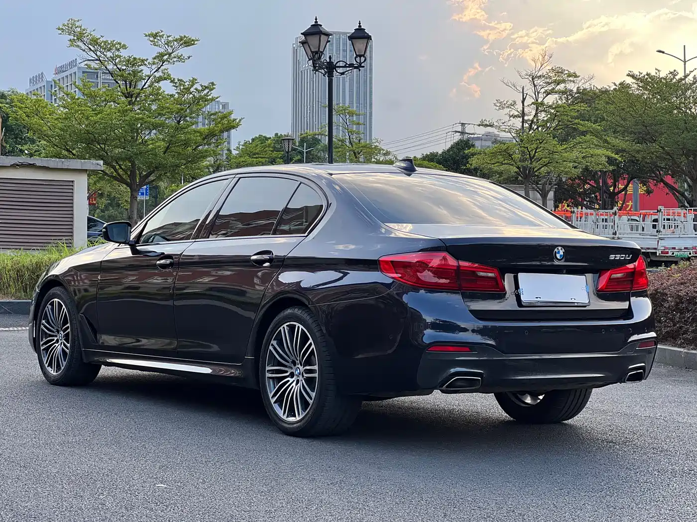 BMW 5 Series 2018 530Li Leading M Sport Package фото 4