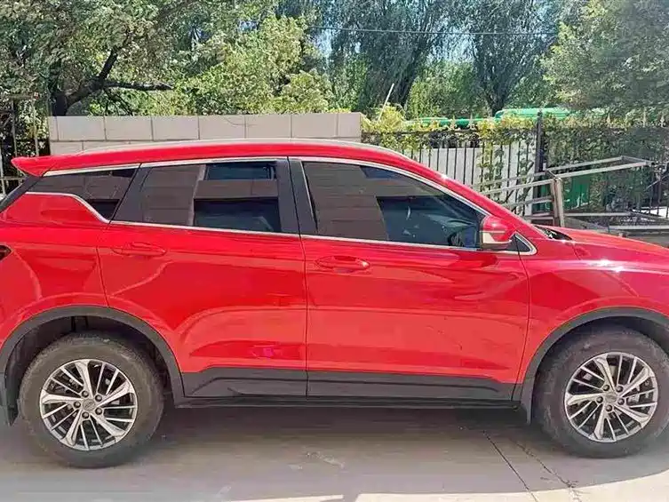Фото 13 - Geely Coolray