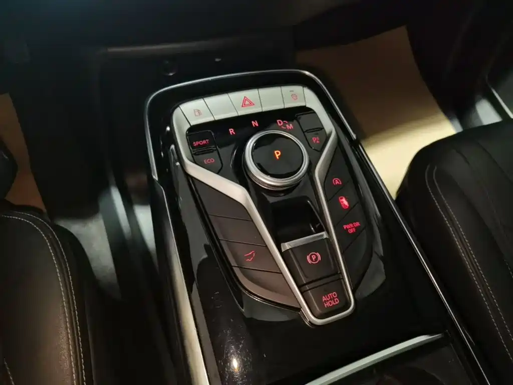 SAIC Maxus Maxus G20 2021 PLUS 2.0T Gasoline Automatic Elegance Edition фото 14