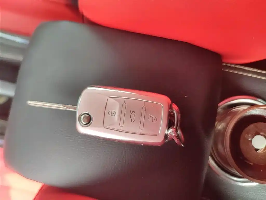 Volkswagen Polo 2016 1.4L Automatic Trend фото 15