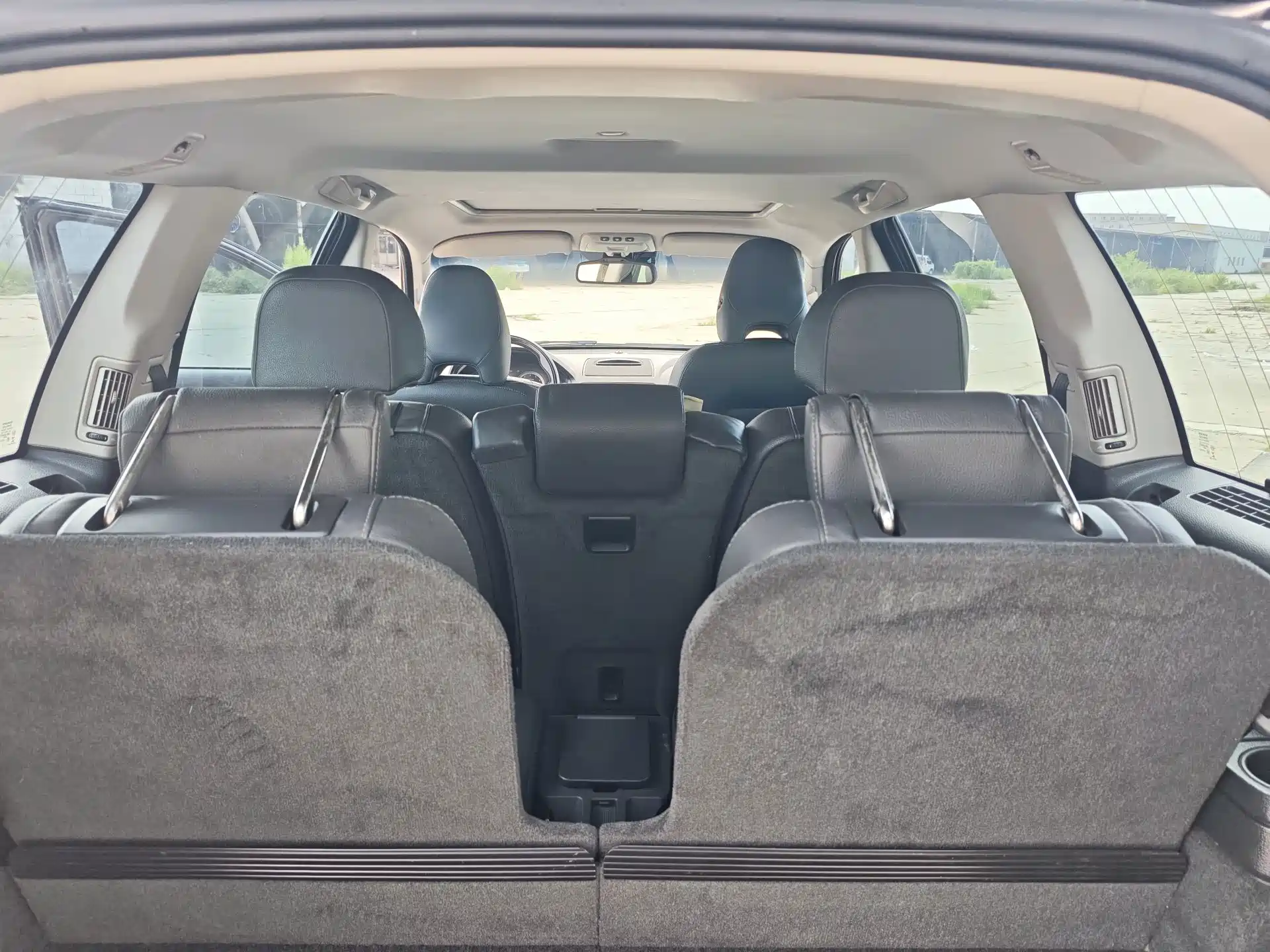 Photo 8 - Volvo XC90