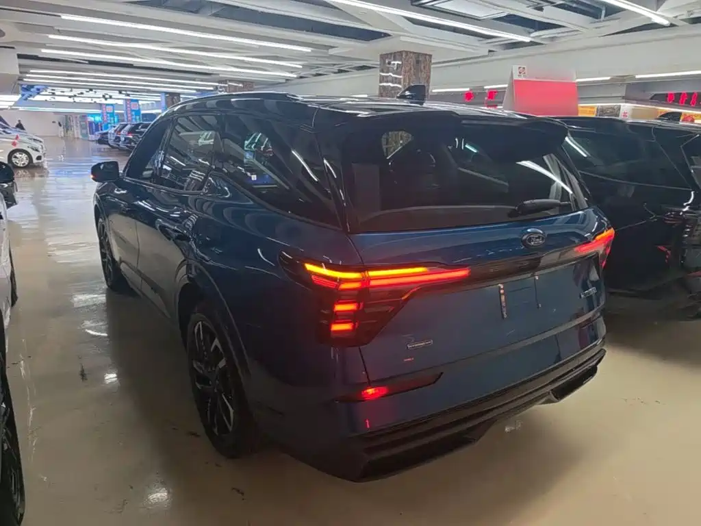 Фото 5 - Ford Edge