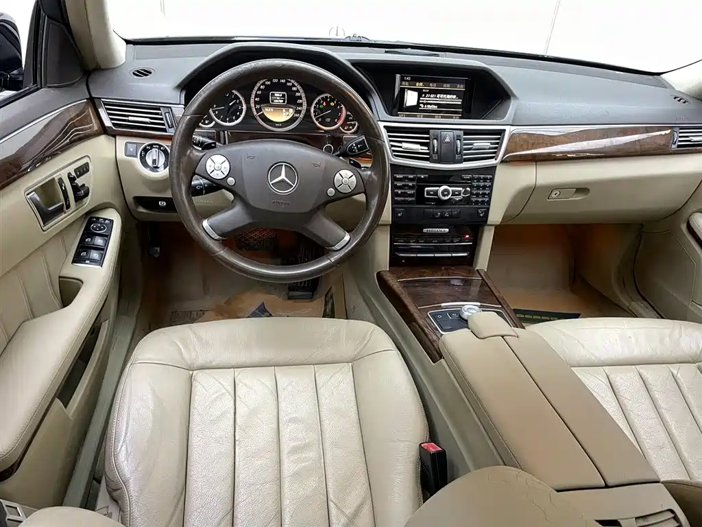 Mercedes-Benz E-Class 2012 E 300 L Elegance Model фото 28