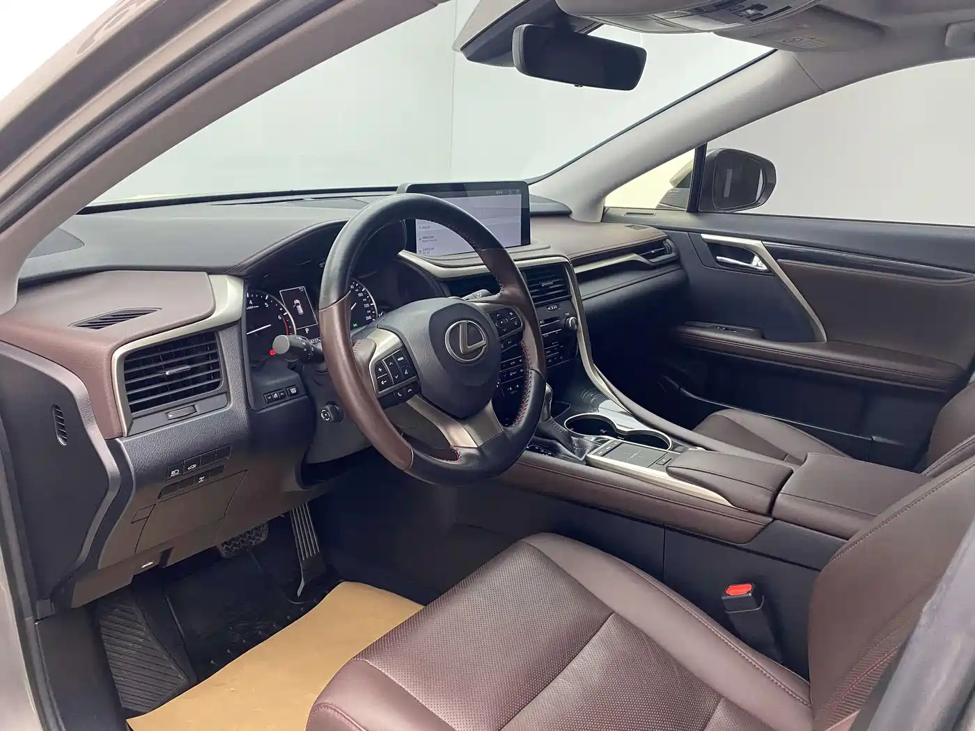 Lexus RX 2020 Facelift 300 AWD Elegance Edition фото 15