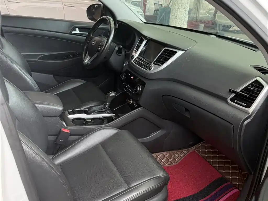 Hyundai Tucson 2015 1.6T Dual Clutch 2WD Smart фото 14