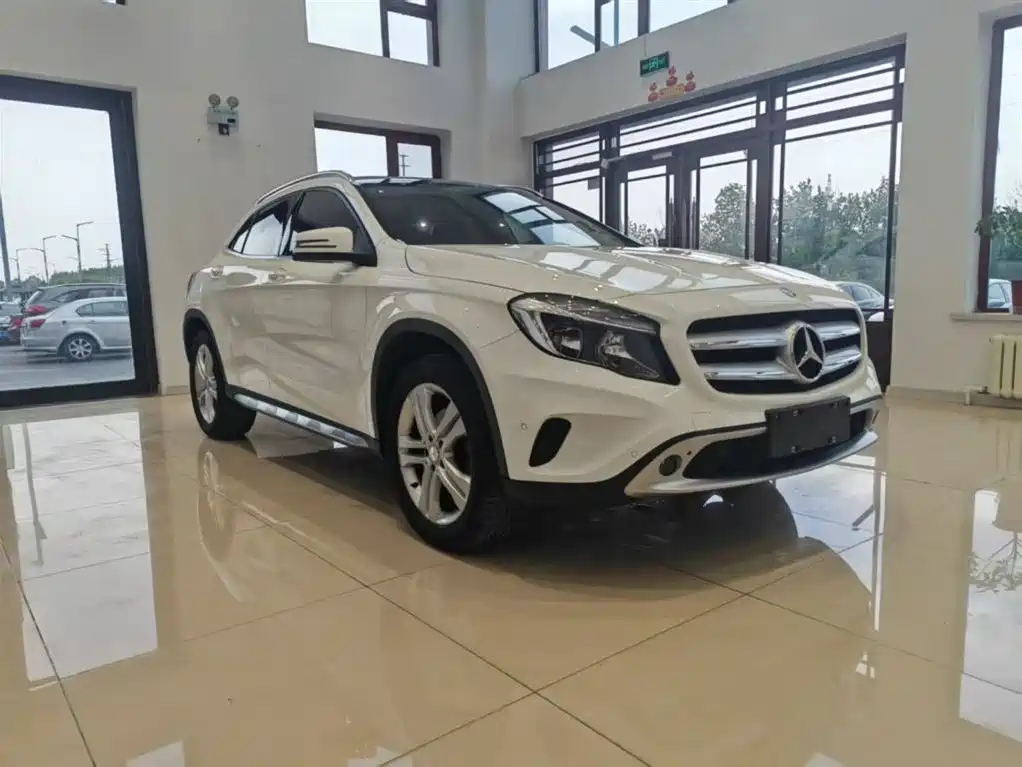 Mercedes-Benz GLA 2015 GLA 200 Dynamic фото 3