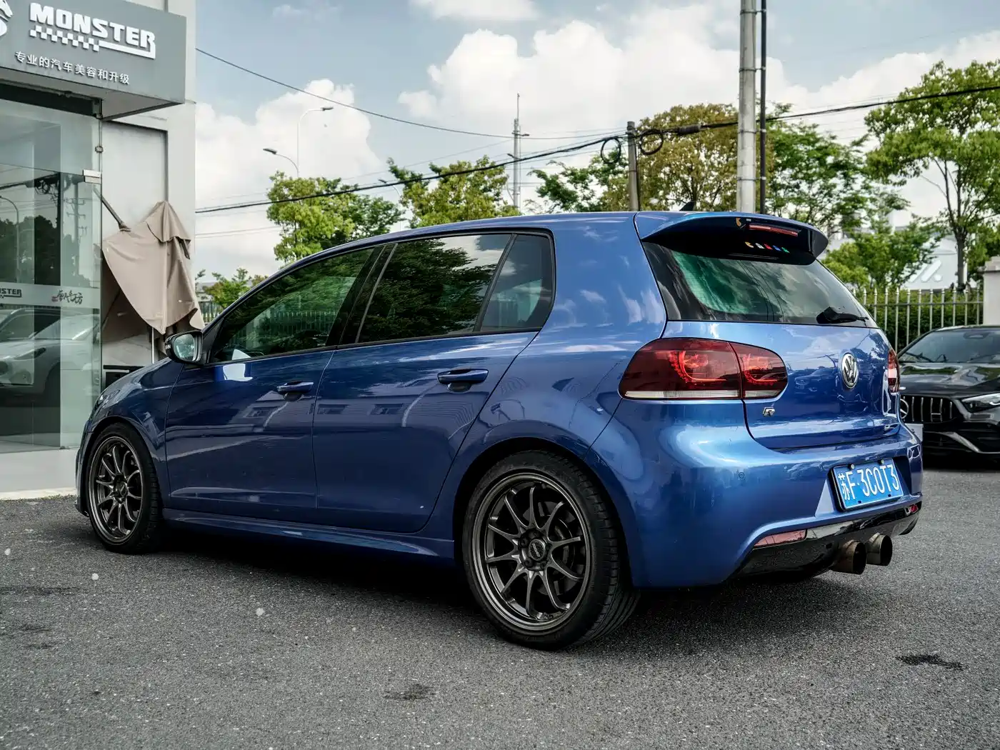 Volkswagen Golf (Import) 2011 2.0TSI R фото 5