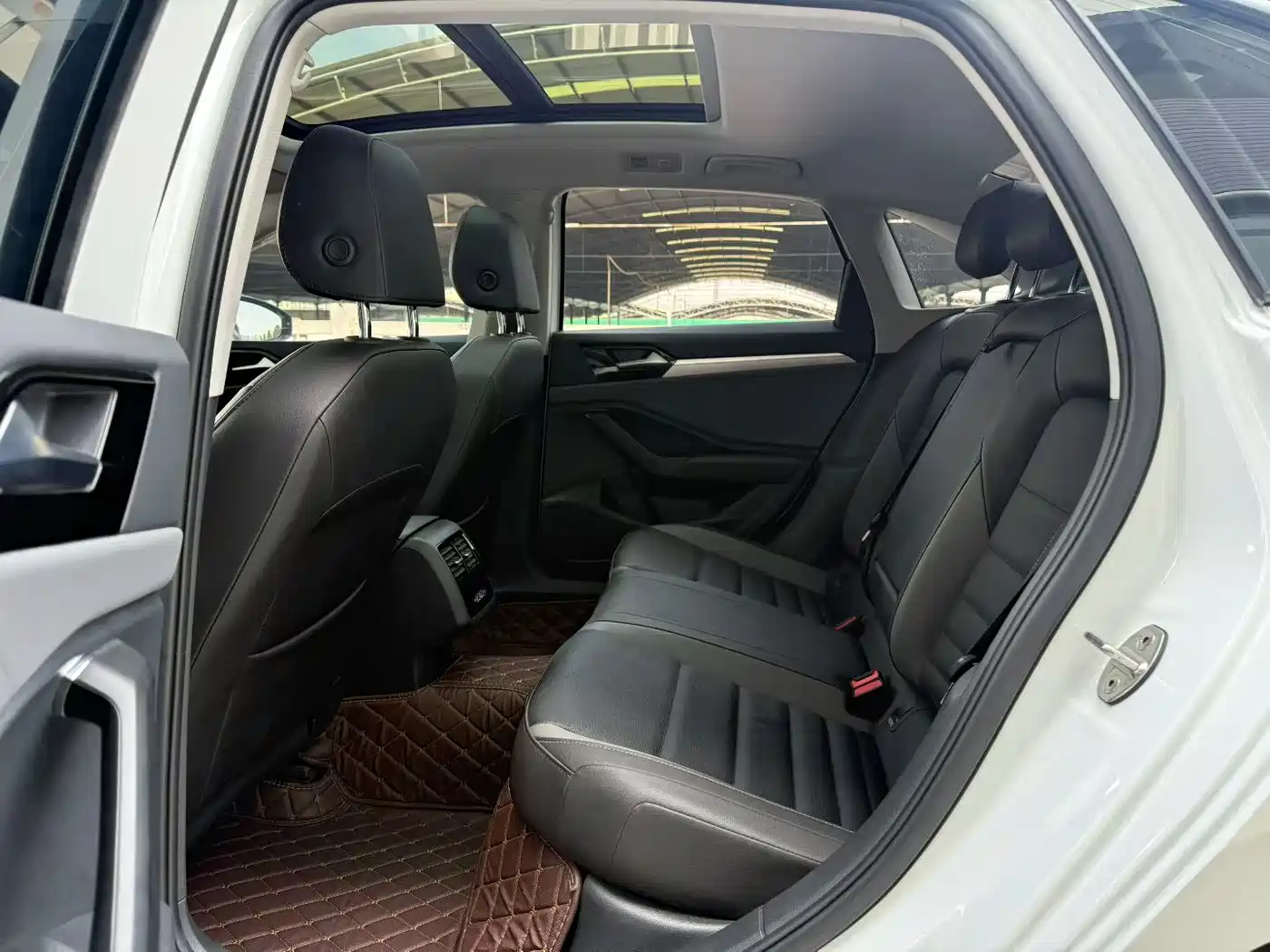 Volkswagen Sagitar 2021 280TSI DSG Comfort Smart Connect Edition фото 8