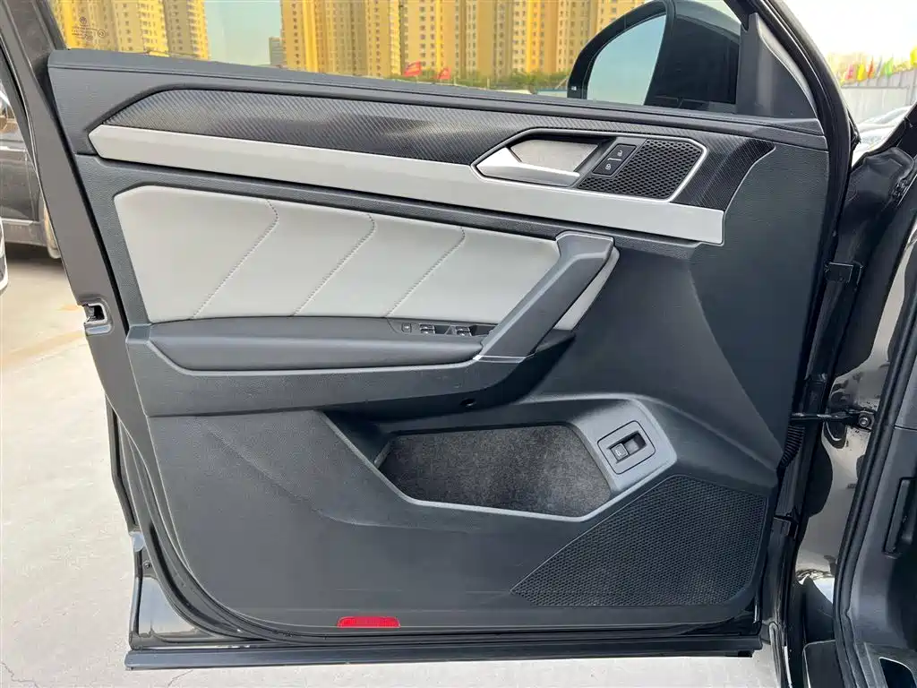 Volkswagen Tayron 2023 280TSI 2WD Luxury Plus Advanced Edition фото 11