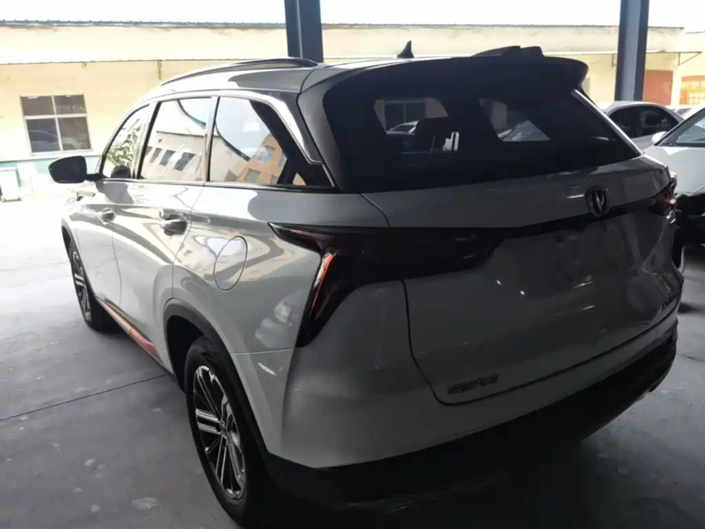 Фото 5 - Changan CS75 PLUS