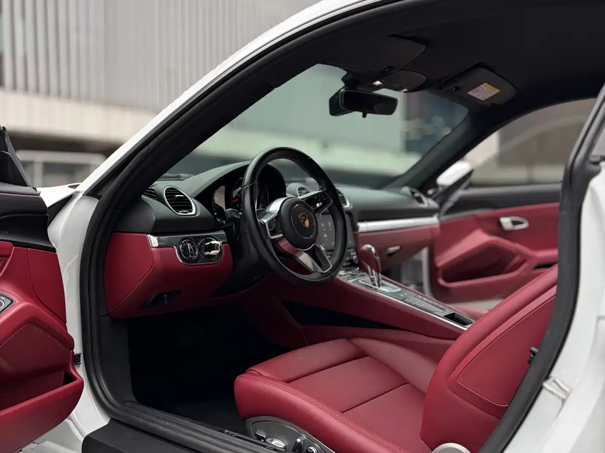 Porsche 718 2020 Cayman 2.0T фото 12
