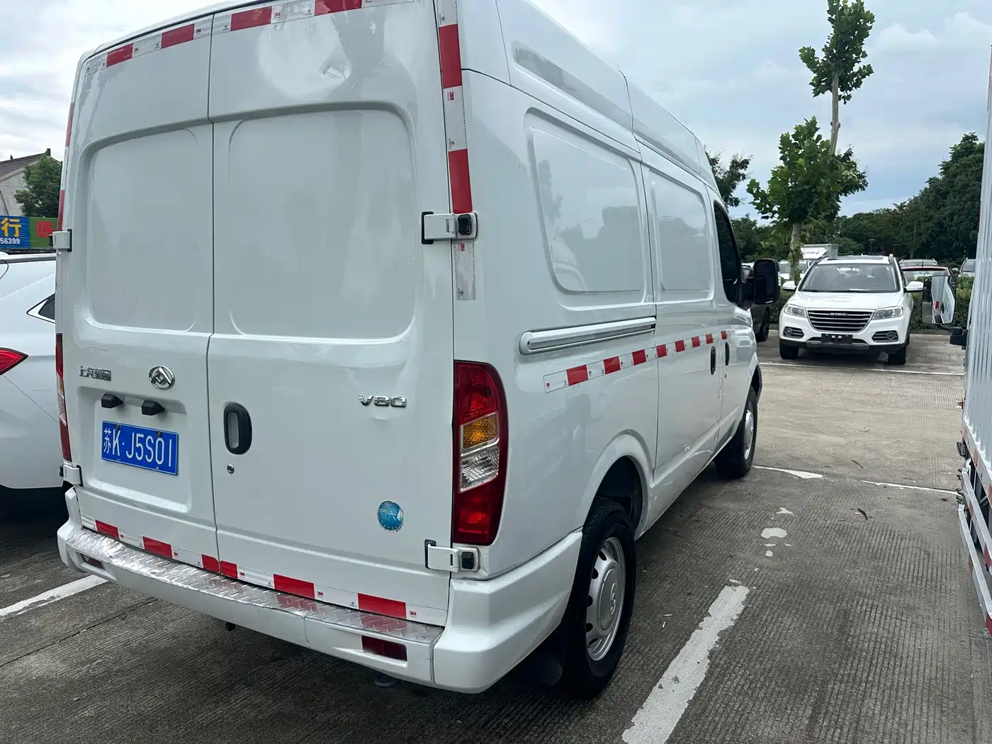 Photo 3 - SAIC Maxus Xintu V80