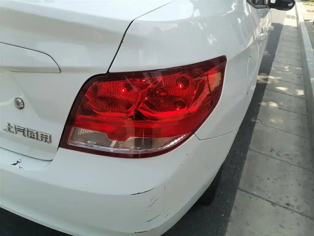 Chevrolet Sail 2015 Sail 3 1.3L AMT Ideal Edition фото 8