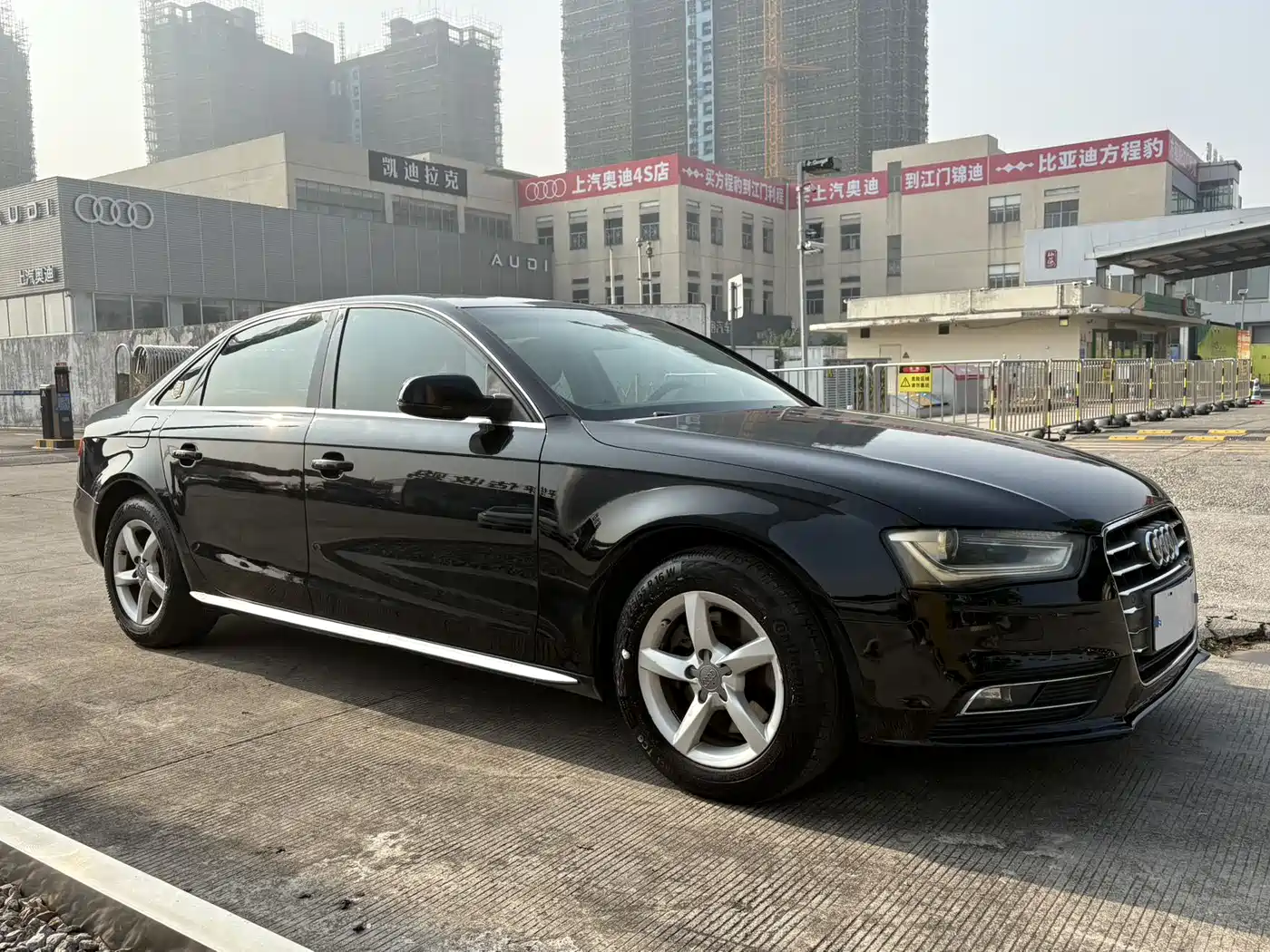 Audi A4L 2013 35 TFSI Automatic Standard фото 3