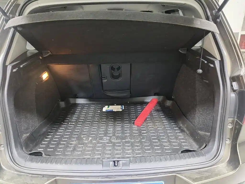 Photo 13 - Volkswagen Tiguan