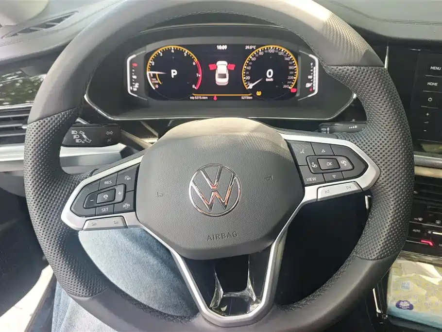 Volkswagen Passat 2025 Outstanding 330TSI Starlight Elite Edition фото 15