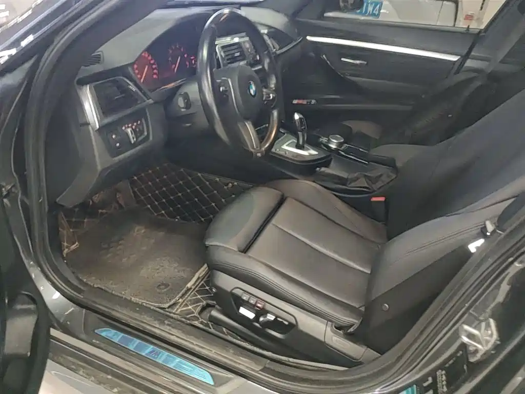 BMW 3 Series GT 2020 320i M Sport Package фото 16