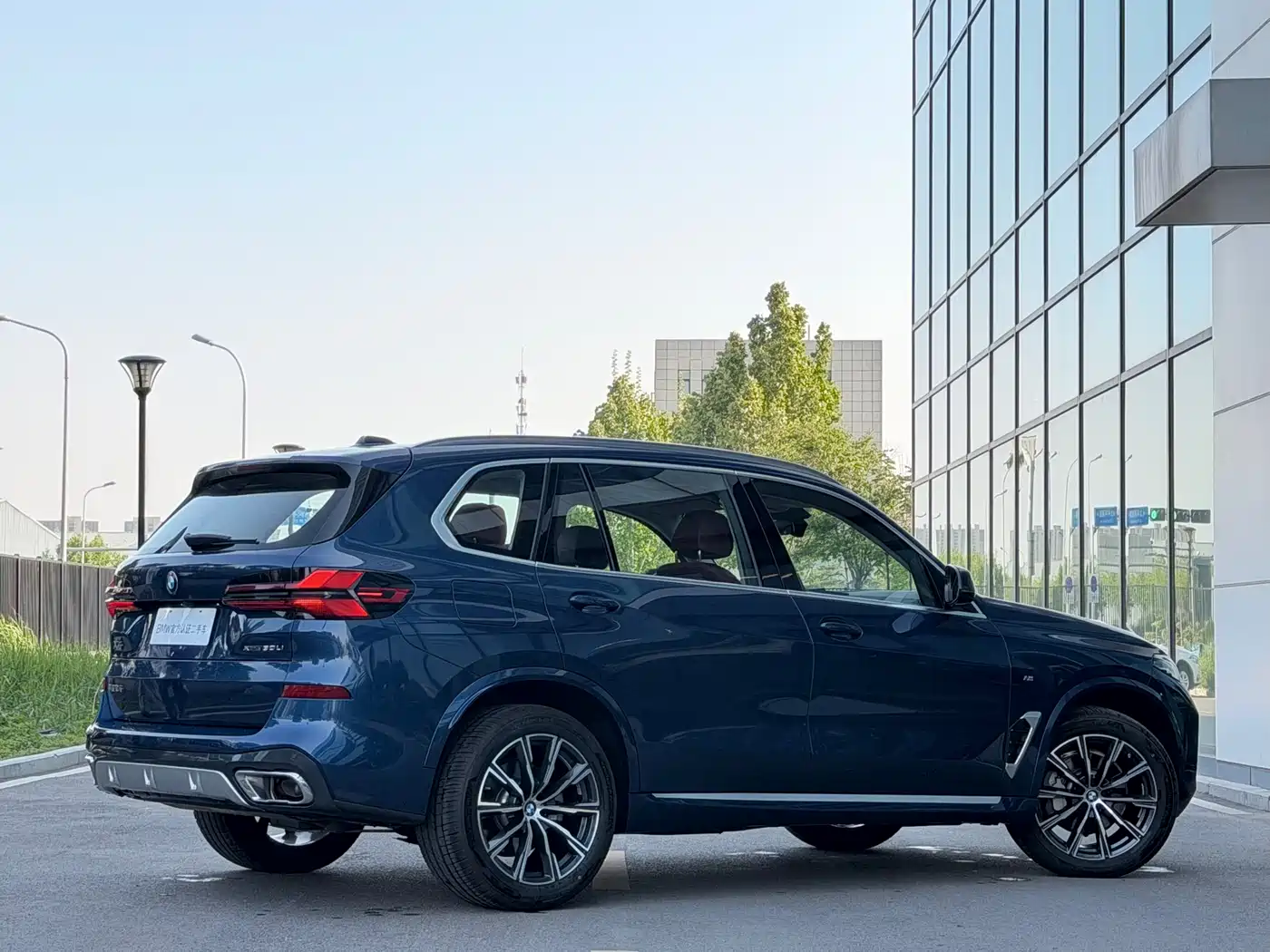 BMW X5 2023 xDrive 30Li M Sport Package фото 2